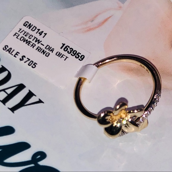 10k solid gold Real Diamond promise ring NOT CZ! - Picture 4 of 12